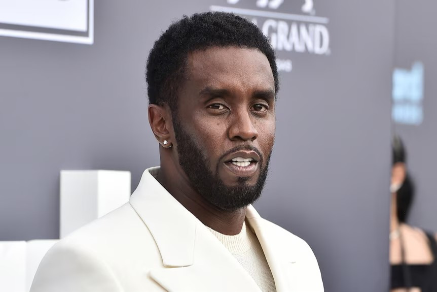 Puff Daddy бүх насаараа хоригдох ялаас мултарлаа